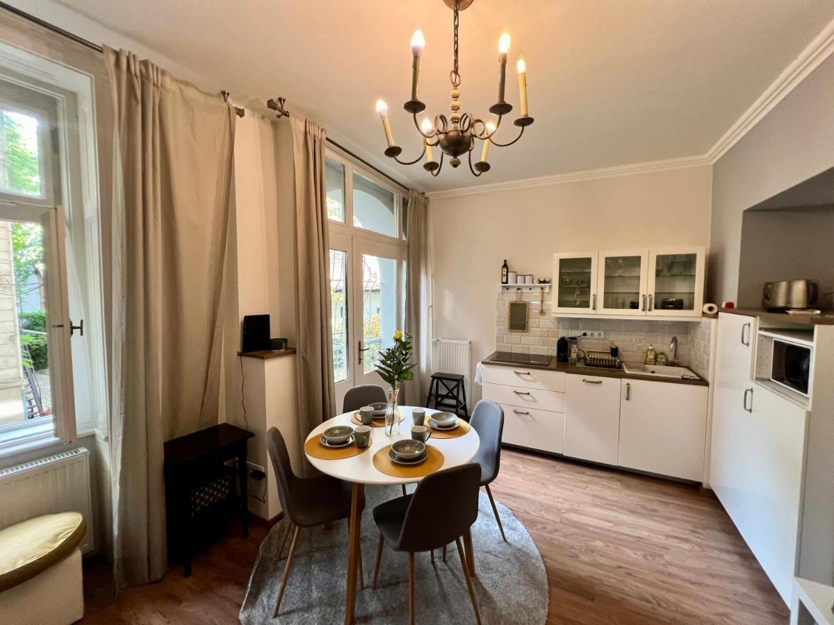 Adorable, Cosy Apartment At The Heroes' Square Budapest Eksteriør billede